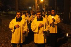 2025.11.02-Msza-i-procesja-na-starym-cmentarzu.-31