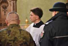 2025.11.11-Msza-w-intencji-ojczyzny-w-kosciele-Bernardynow