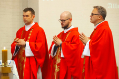 2024.05.16 MSZA NEOPREZBITERÓW W 1. ROCZNICĘ ŚWIĘCEŃ KAPŁAŃSKICH