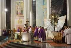 2026.02.18-Sroda-Popielcowa-w-Katedrze-31