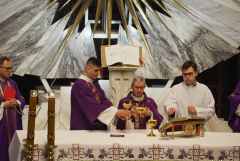 2026.02.18-Sroda-Popielcowa-w-Katedrze-35