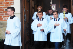 2024.05.30 EUCHARYSTIA Z PROCESJĄ W UROCZYSTOŚĆ NAJŚWIĘTSZEGO CIAŁA I KRWI CHRYSTUSA