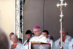 2024.05.30 EUCHARYSTIA Z PROCESJĄ W UROCZYSTOŚĆ NAJŚWIĘTSZEGO CIAŁA I KRWI CHRYSTUSA