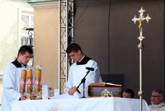 2024.05.30 EUCHARYSTIA Z PROCESJĄ W UROCZYSTOŚĆ NAJŚWIĘTSZEGO CIAŁA I KRWI CHRYSTUSA