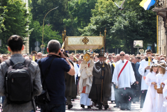 2024.05.30 EUCHARYSTIA Z PROCESJĄ W UROCZYSTOŚĆ NAJŚWIĘTSZEGO CIAŁA I KRWI CHRYSTUSA
